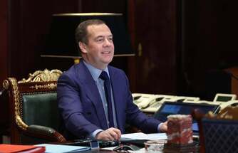 Dmitry Medvedev: Moscow may have to recognize two breakaway regions in east Ukraine