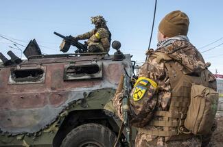 مسؤول أميركي: العتاد الجديد سيتيح لأوكرانيا مواجهة الروس من بعيد