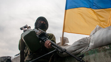 أوكرانيا تعيد السيطرة على ضاحية رئيسية في كييف.. محادثات مستمرة وأنباء عن تسمم مفاوضين