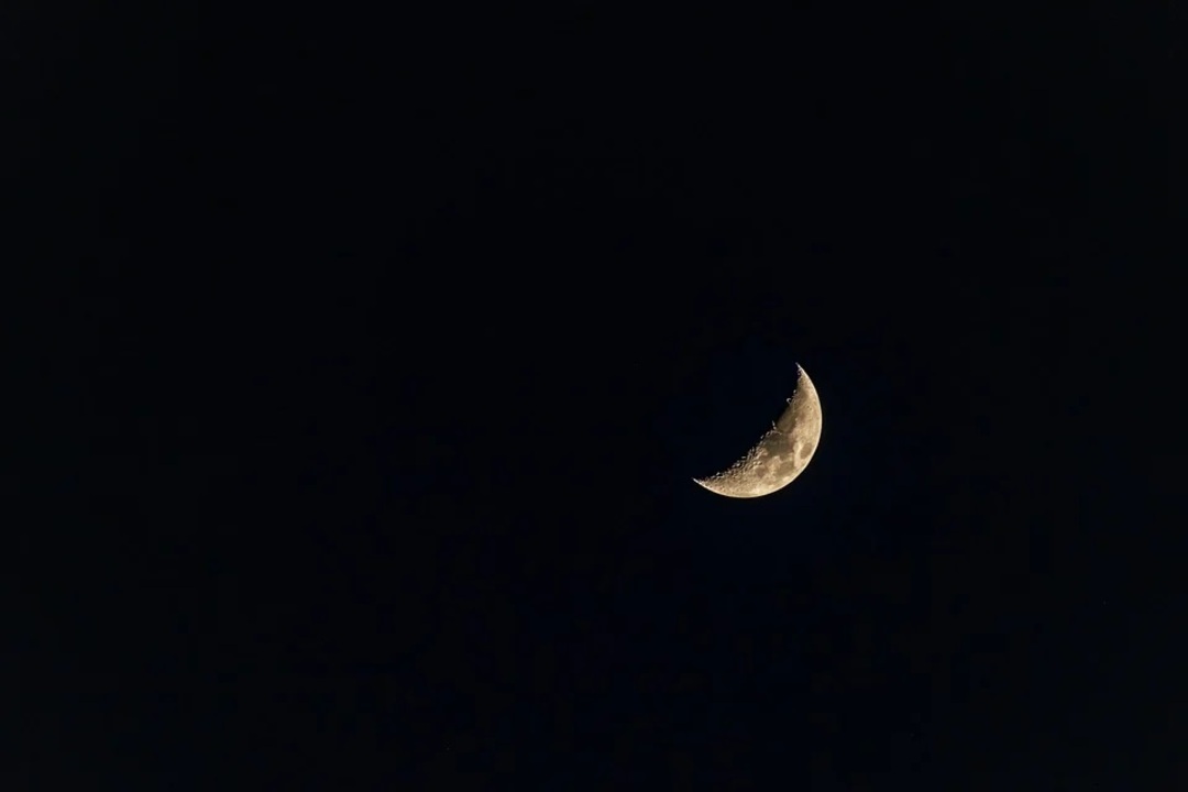 Saudi Arabia’s Supreme Court has called on all Muslims throughout the Kingdom to sight the crescent moon of the holy month of Ramadan on Friday evening 01-04-2022 (File photo: Pixabay)