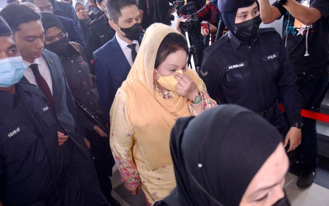 ماليزيا.. محكمة تجد السيدة الأولى السابقة مذنبة بتهمة الرشوة