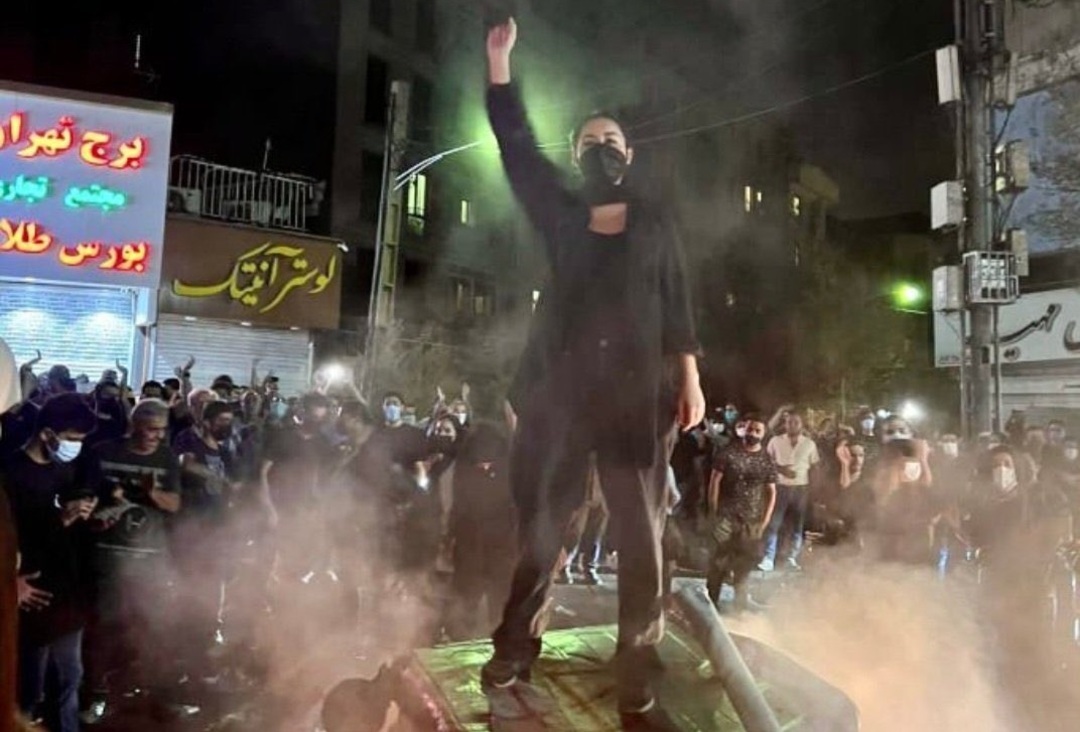 الحرس الثوري يستخدم العنف المفرط ضد المتظاهرين