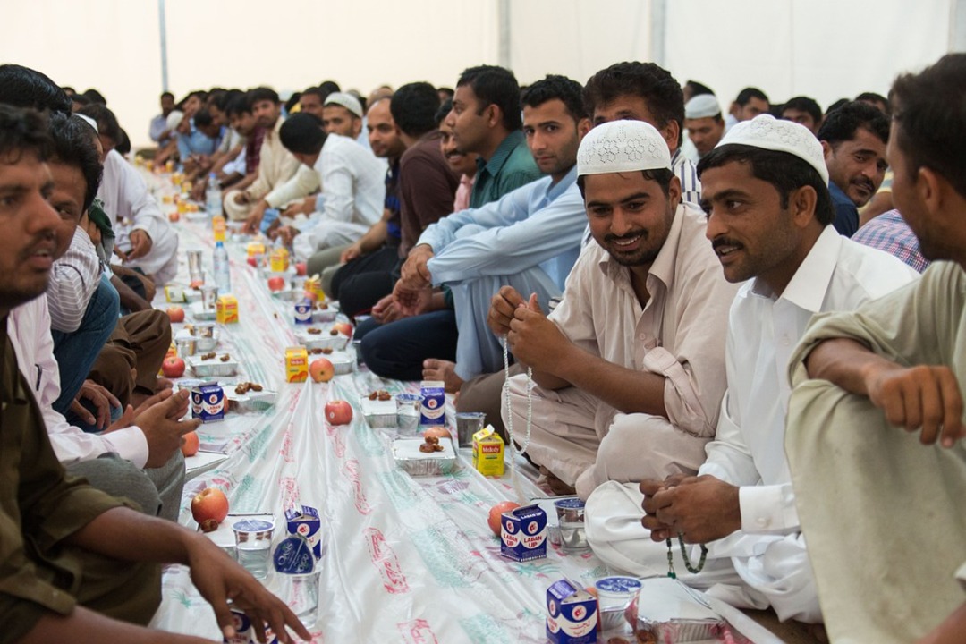British ‘Ramadan runners’ raise funds for food poverty charity