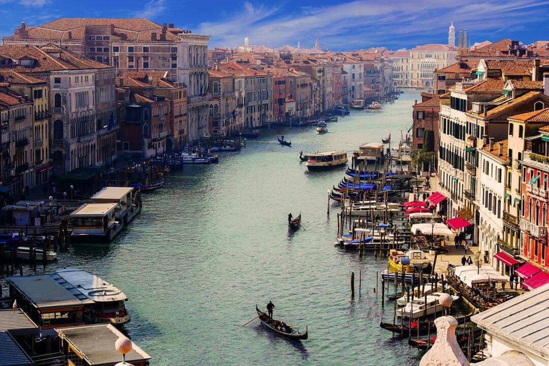 Italy's Venice will offer an entry ticket for tourists in 2023