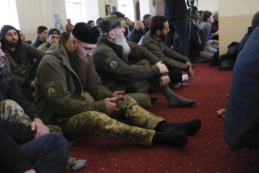 Muslim worshipers in Ukraine celebrate Eid al-Fitr under shadow of war