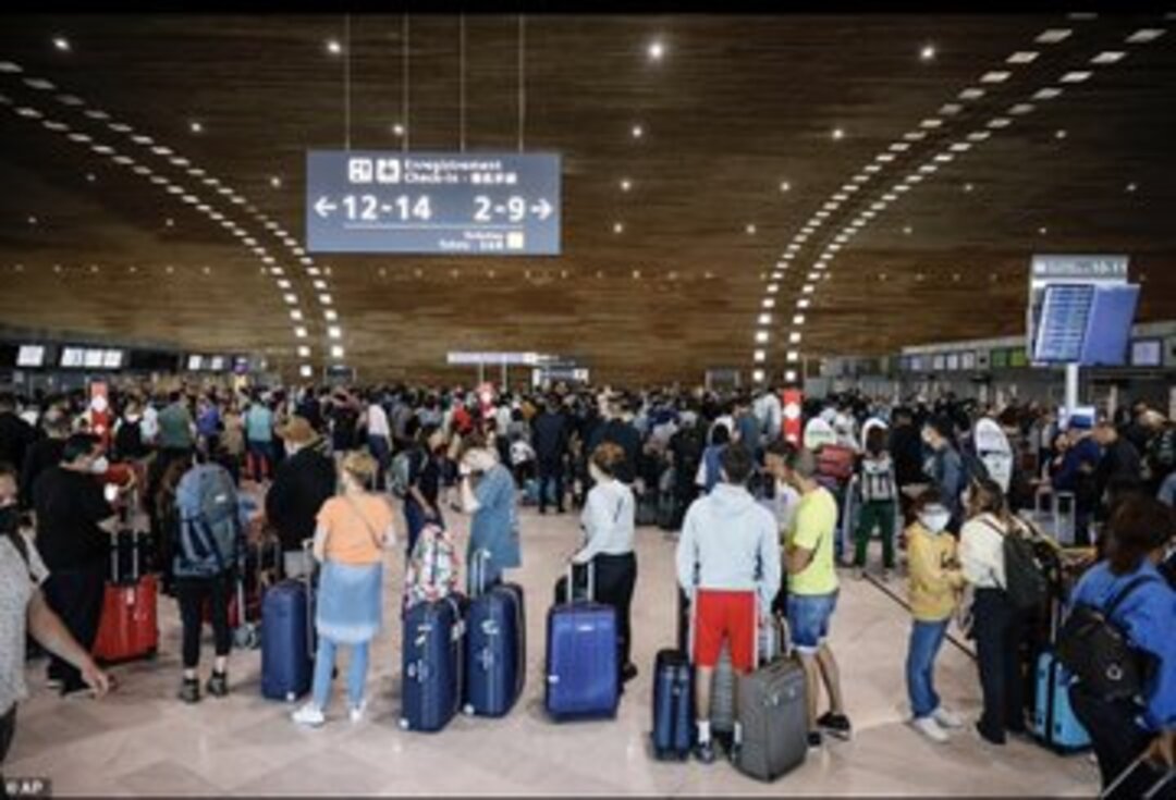 إضرابات مطارات أوروبا تشل حركة السياحة كخطوة أولية