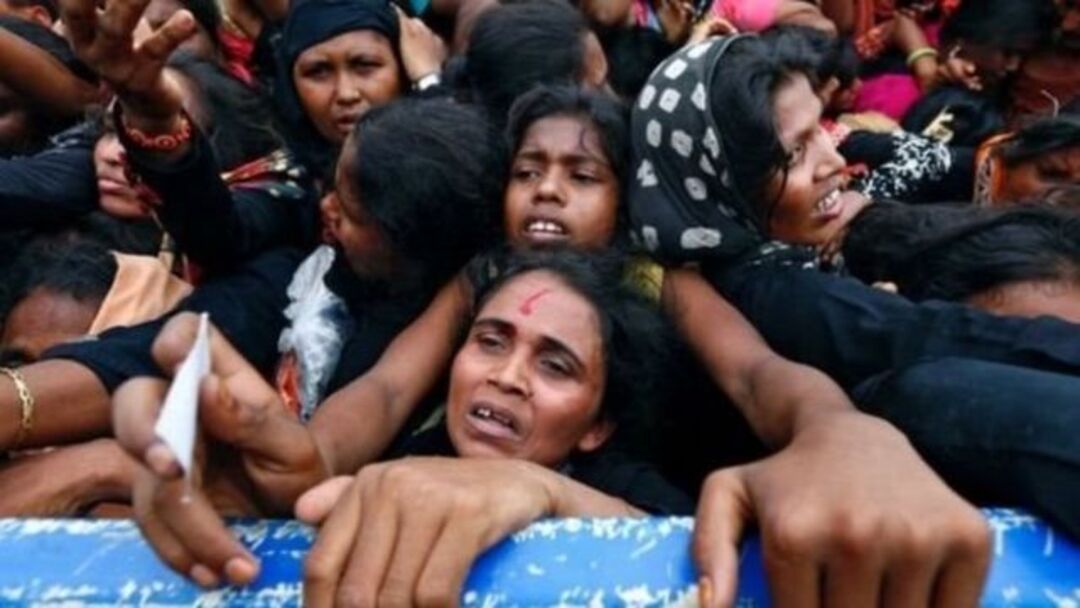 عشرات الآف من الروهينغا يتظاهرون في بنغلاديش.. لهذا السبب