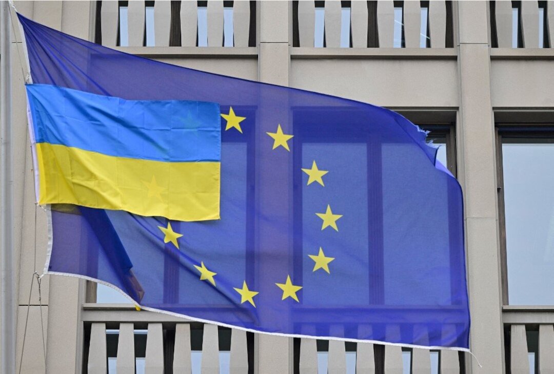 زيلينسكي يشيد بدعم الاتحاد الأوروبي ترشح أوكرانيا للانضمام للتكتل