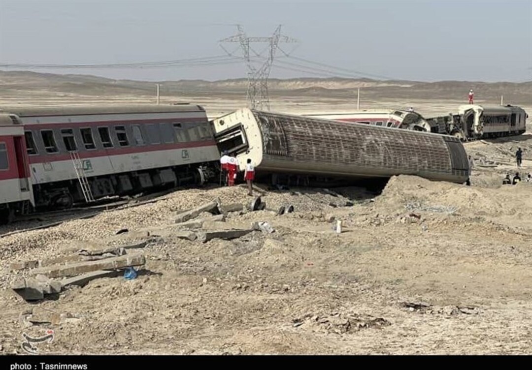 إيران.. مقتل 17 شخصاً على الأقل وإصابة 50 آخرين في حادث قطار