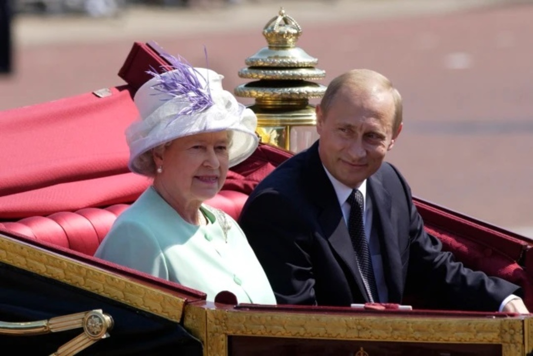 Vladimir Putin offers condolences to King Charles after the Queen's 'irreparable loss'