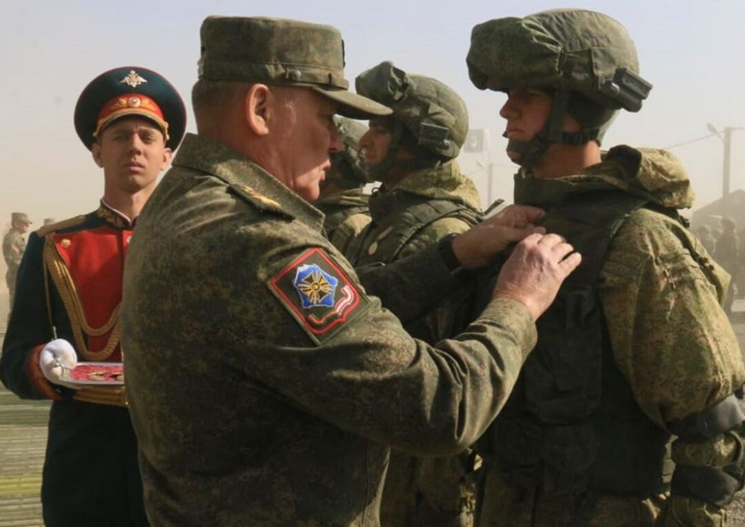 من قصف حلب إلى جبهة دونباس.. من هو الجنرال الروسي دفورنيكوف؟