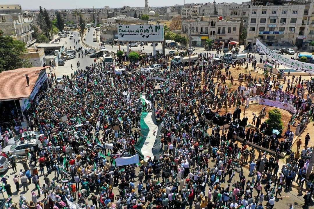 مدن وبلدات الشمال السوري ترفض الوصاية التركية في مظاهرات 