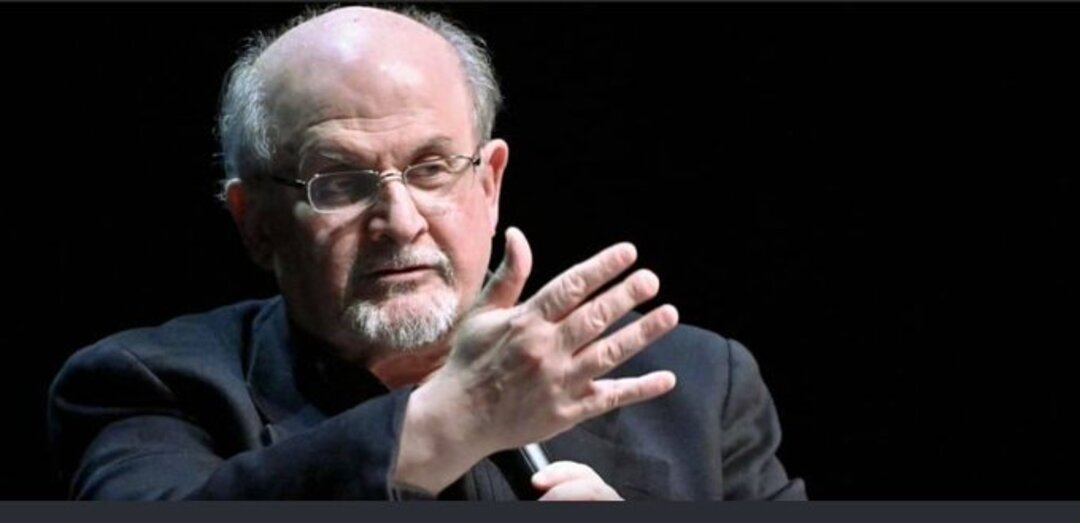بعد استهداف سلمان رشدي.. واشنطن تدرس فرض عقوبات على كيانات إيرانية