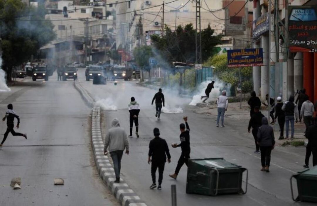 12 مصاباً فلسطينياً في المسجد الأقصى.. بمواجهات مع الأمن الإسرائيلي