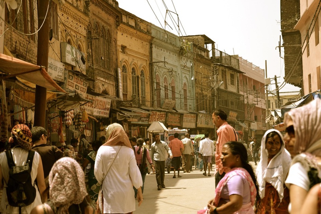 Crowded street in Delhi, India (File photo: Pixabay)