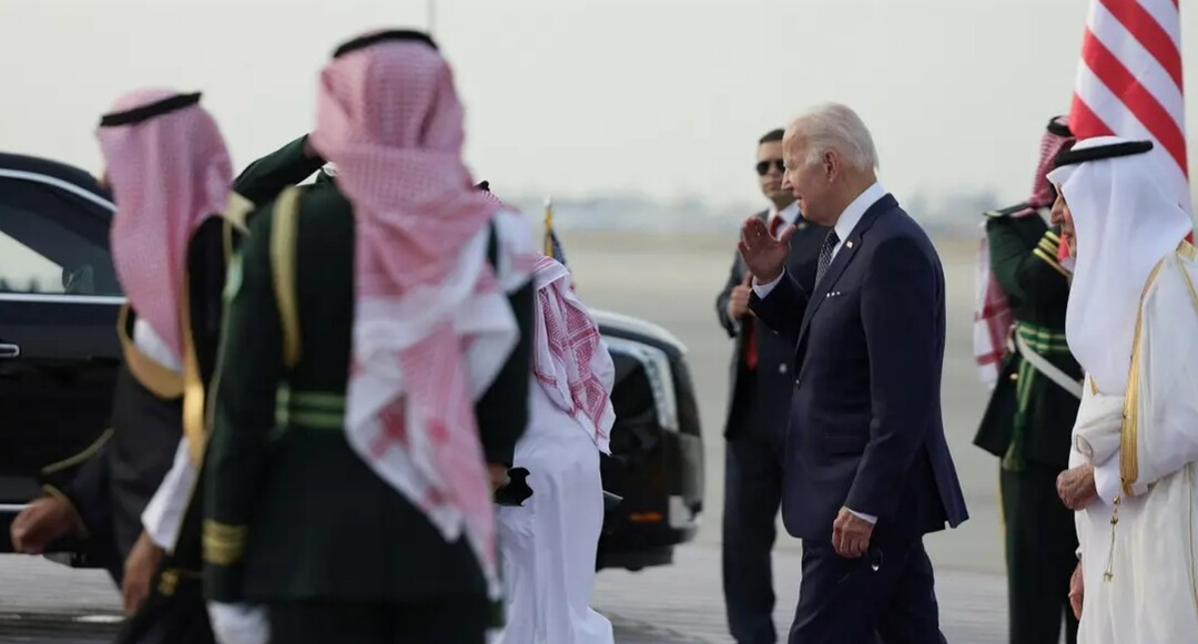 ولي العهد السعودي يستقبل الرئيس الأميركي جو بايدن