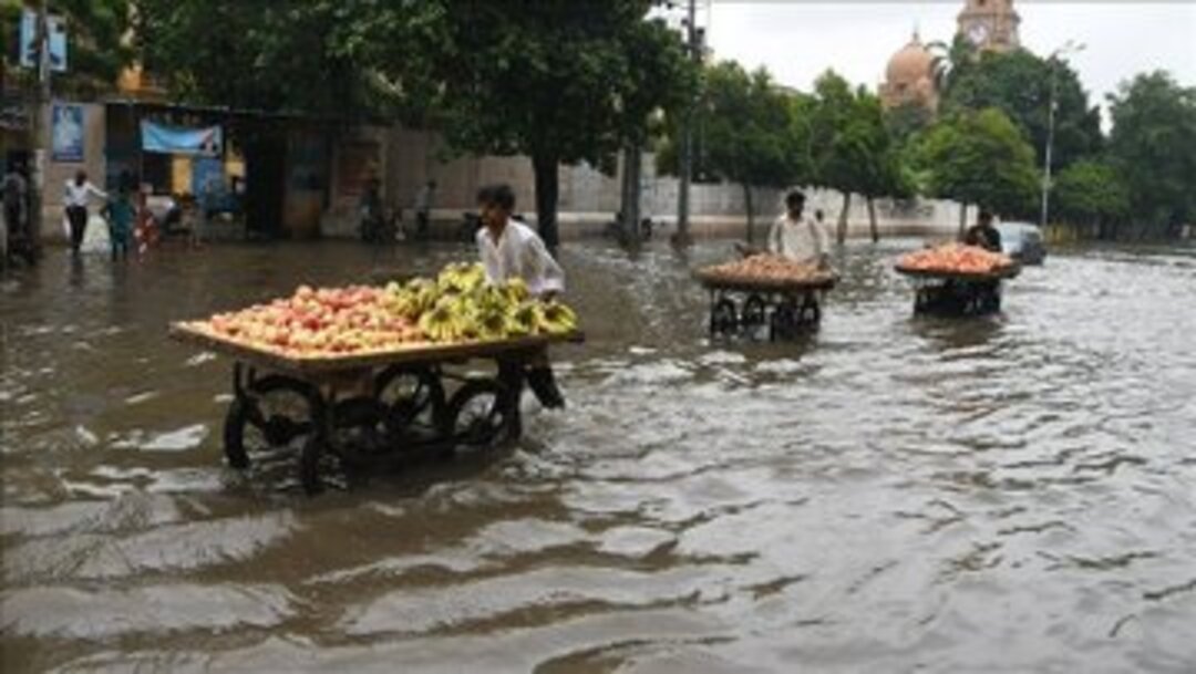 باكستان تنشر آلالاف الأطباء لمكافحة الأوبئة بعد الفيضانات