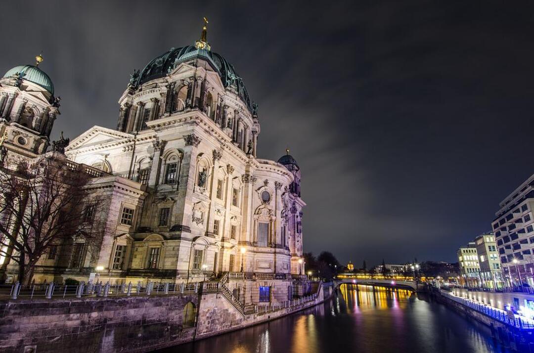 Berlin is turning off city lights to save energy