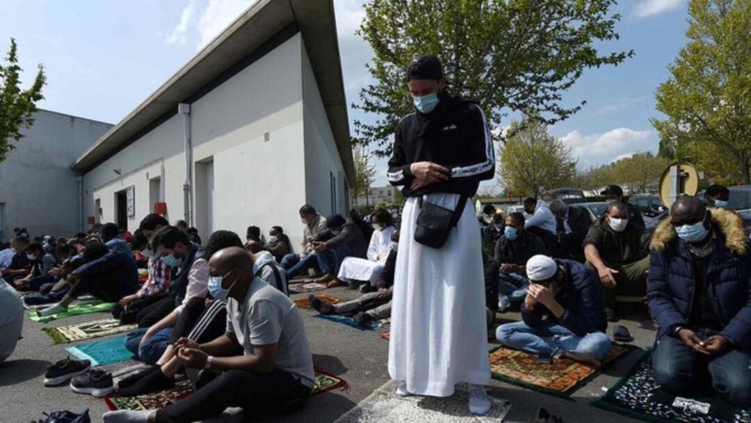 فرنسا تعيد فتح مسجد بعد إغلاقه لفترة وجيزة