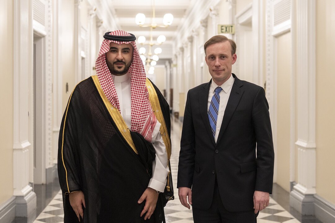 نائب وزير الدفاع السعودي يلتقي مستشار الأمن القومي الأمريكي