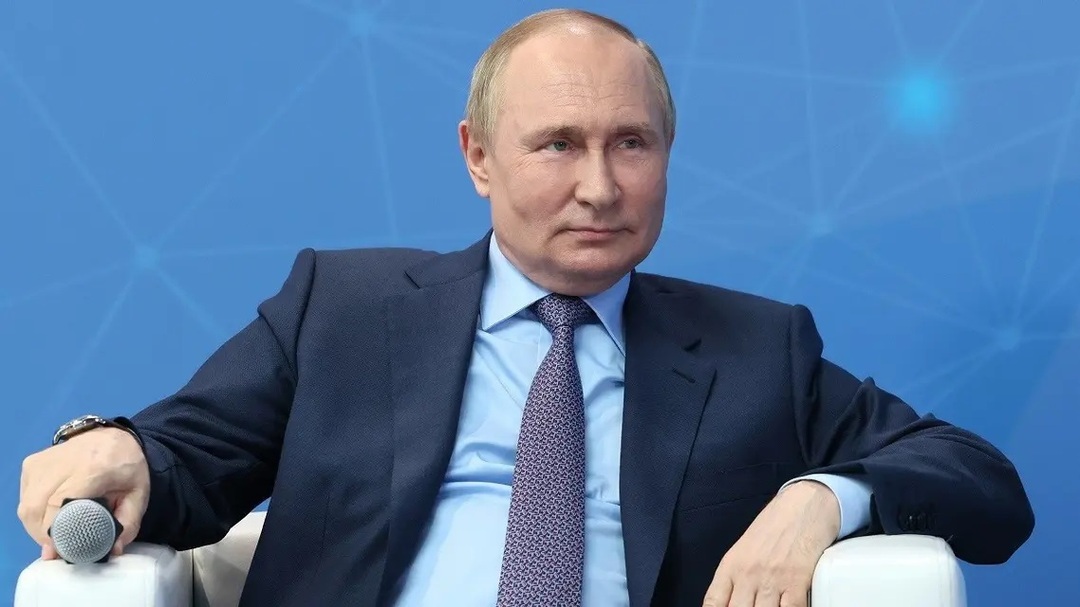 Vladimir Putin accuses Western countries of destabilising global agricultural production