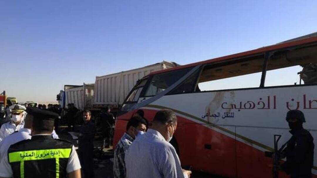 مصر.. وفاة 22 شخصاً وإصابة 33 آخرين في حادث تصادم مروع بالمنيا