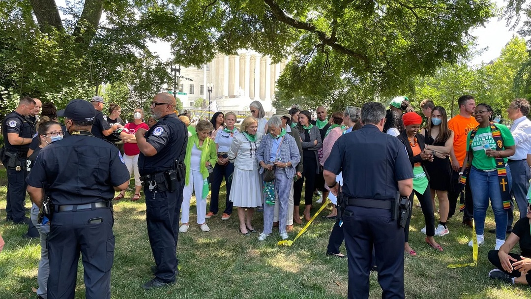 شرطة الكونغرس توقف 17 برلمانياً في واشنطن