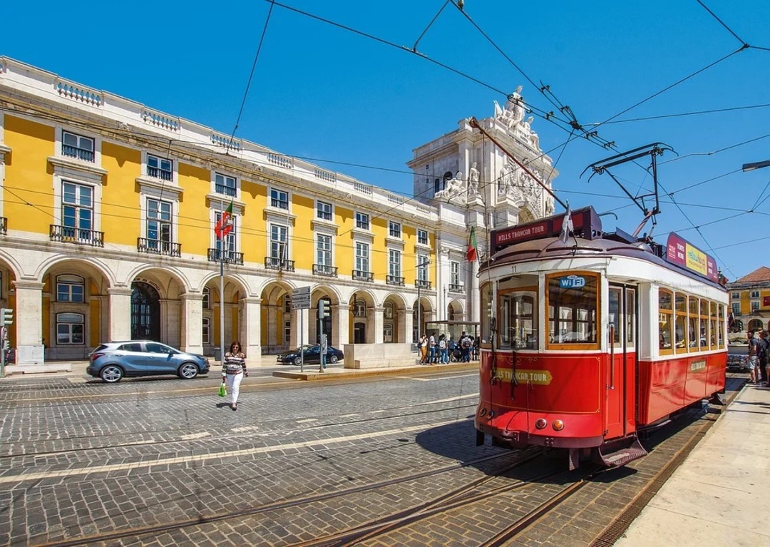 Portuguese capital's Lisbon to offer free public transport young and elderly