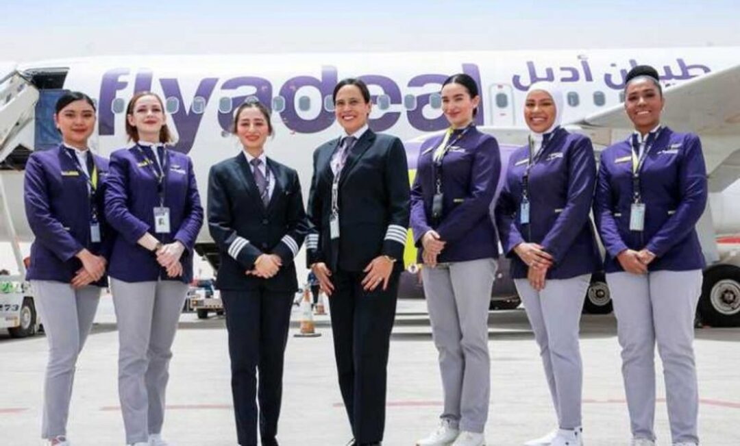 حدث تاريخي.. أول رحلة طيران بالسعودية بطاقم كله نساء