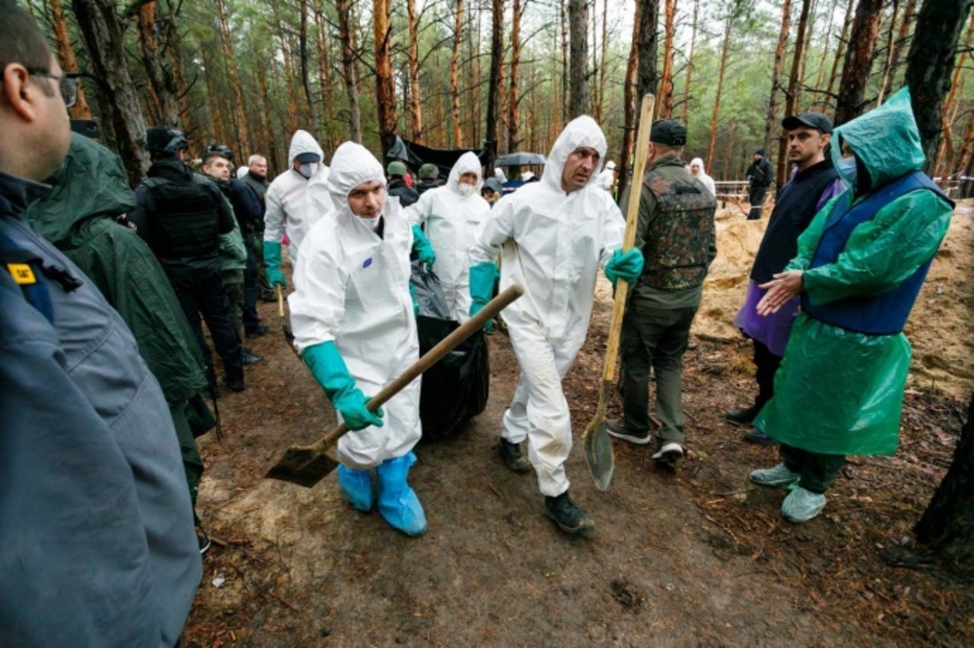 Ukraine says 447 bodies exhumed at Izium, 30 with 'signs of torture'