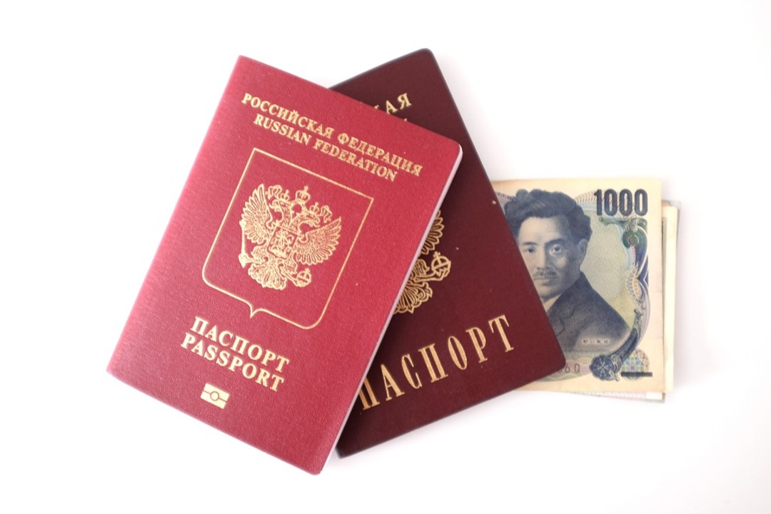 Vladimir Putin issues decree granting Russian citizenship to Ukrainians in southern regions