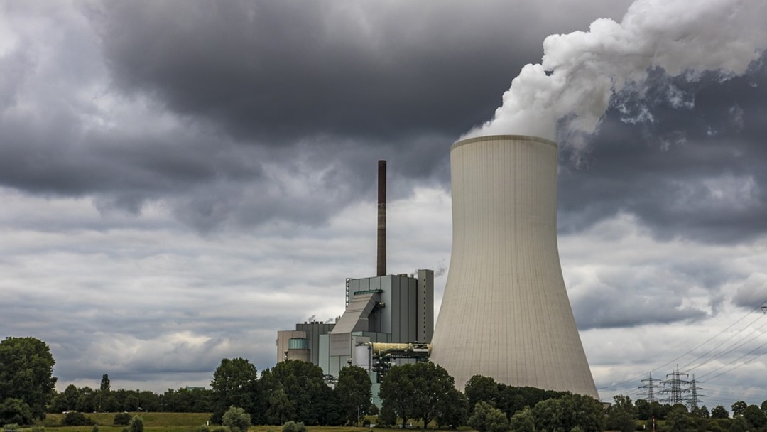 Britain to keep coal-fired power plants open this winter