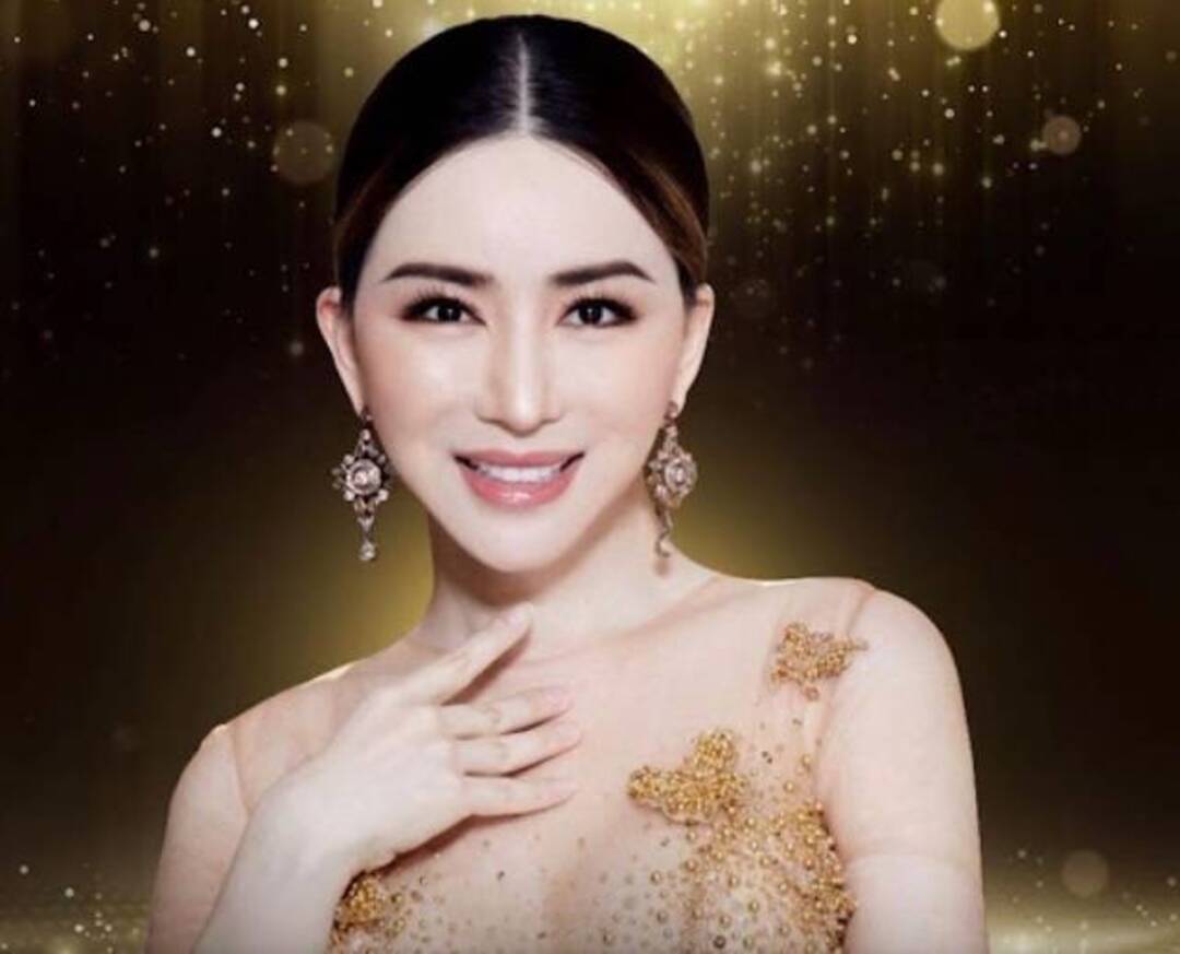 ملكة جمال الكون.. سيدة أعمال تايلاندية