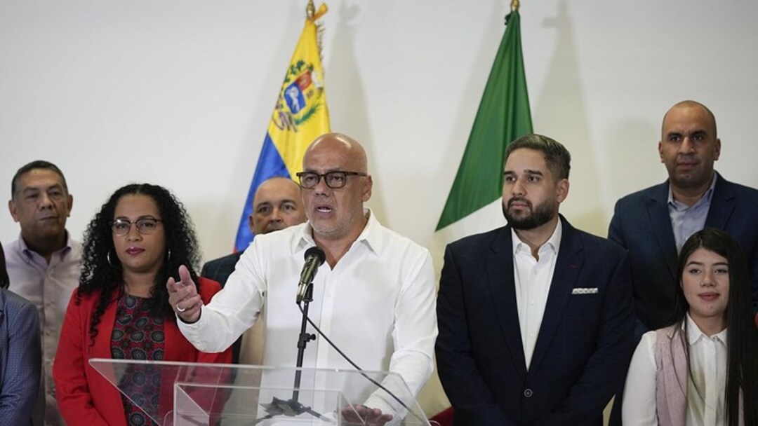 السلطة والمُعارضة الفنزويليتان توقعان اتفاقاً جزئياً.. بمفاوضات في مكسيكو