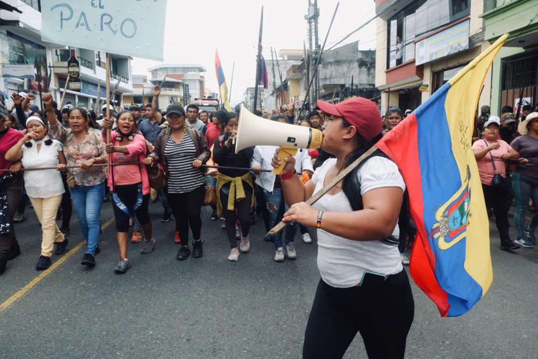البرلمان يناقش إقالة الرئيس الأكوادوري ونفط البلاد مهدد