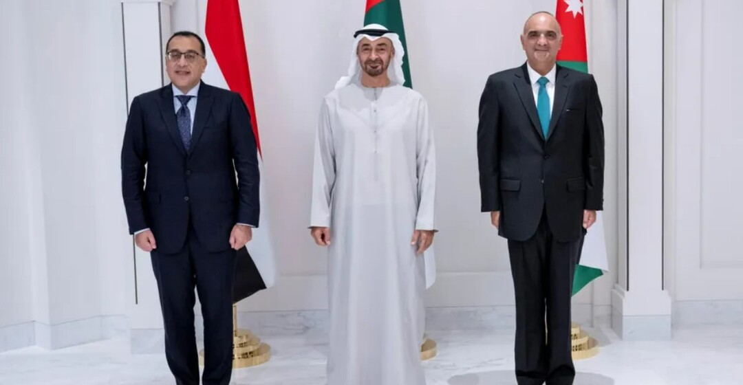 رئيسا وزراء عربيان في ضيافة الرئيس الإماراتي