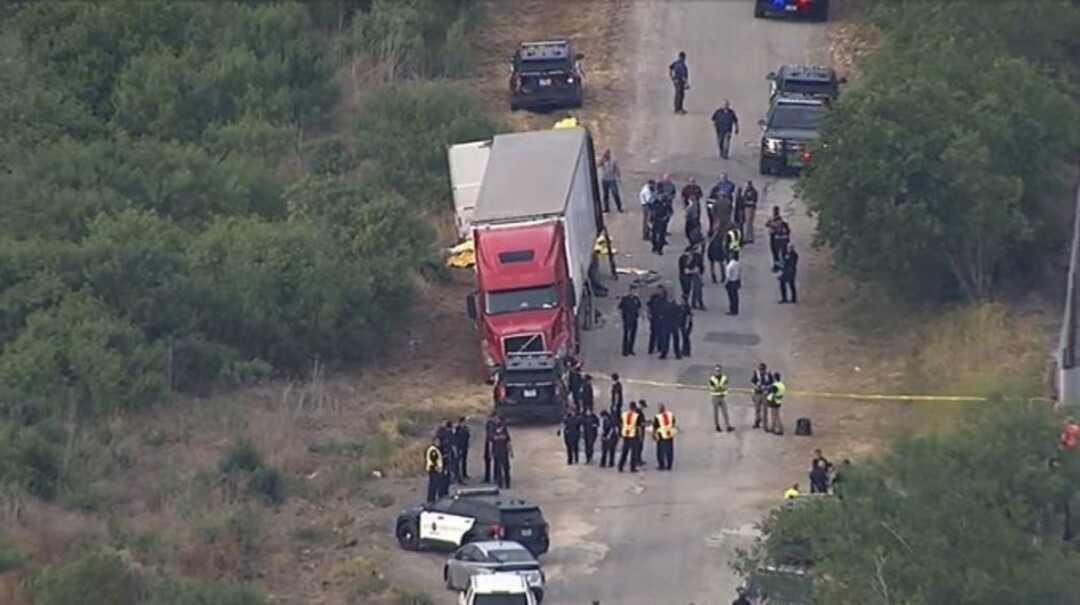 شرطة تكساس تعثر على جثث 46 مهاجراً في شاحنة