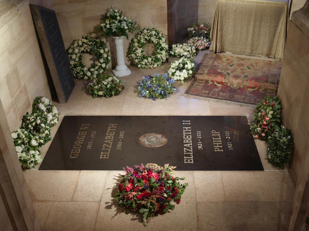 Public can visit Queen's final resting place in Windsor Castle