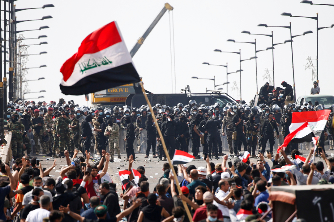 الاتحاد الأوروبي يدعو لحوار سياسي في العراق