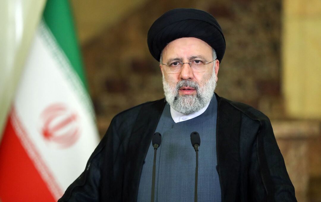 الرئيس الإيراني يعلق على موجة تسميم الطالبات الغامضة