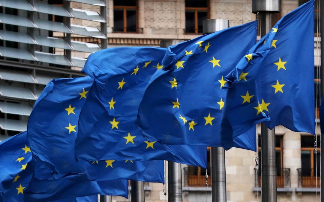 الاتحاد الأوروبي يؤكد على عدم توفر ظروف العودة الآمنة لللاجئين السوريين ويدعو إلى احترام حقوق الإنسان