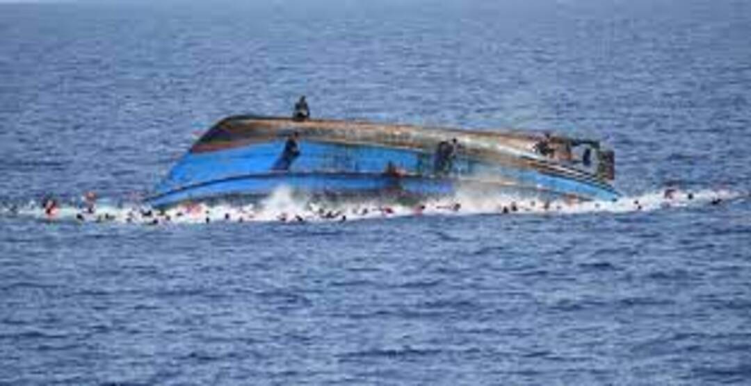 مصرع 19 مهاجراً بعد غرق قاربهم قبالة سواحل تونس