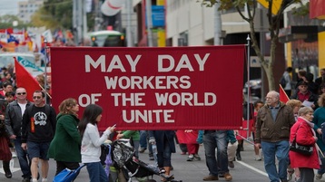 العمال يتظاهرون بأغلب العواصم الأوروبية.. للمطالبة بحقوقهم