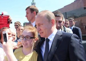 Putin offers Russian mothers money to have 10 children after demographic drops
