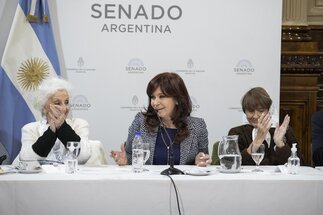 Man detained after pointing gun at Argentina's vice president