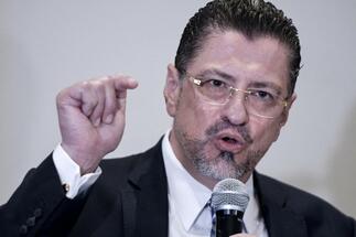 شافيز إلى رئاسة كوستاريكا.. الحرس القديم غير راضٍ