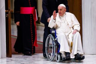 Pope Francis denies cancer and resignation rumors, talks about a trip to Moscow