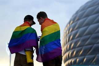 سفير قطري للمونديال ينتقد المثلية الجنسية 