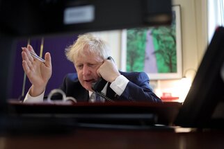 Boris Johnson tells former treasurer he does not want to resign as PM