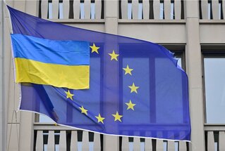 الاتحاد الأوروبي يمنح أوكرانيا وضع 